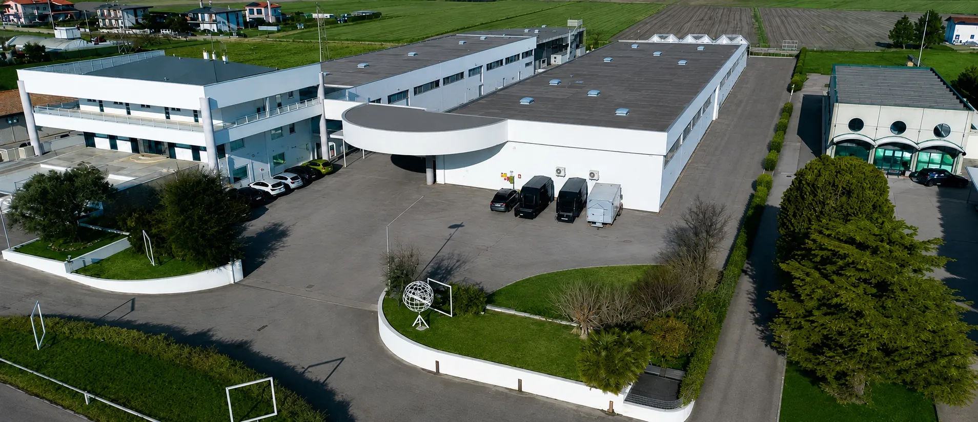 Veduta aerea della sede e dello stabilimento produttivo Tosetto Allestimenti a Venezia